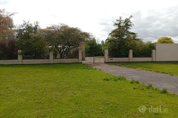 Extensive Equestrian property,Clifton Lodge, The Curragh, Ballysax, Co. Kildare, R56H288 — photo 3