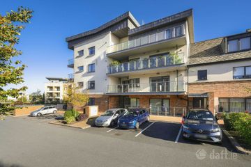 3 Hawthorn House, The Walk, Carrickmines Green, Carrickmines, Dublin 18, D18YD42 — photo 3