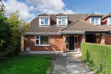 2 Dispensary Lane, Rathfarnham, Dublin 14, D14N6Y5 — photo 2