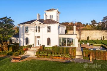 Mentone, Marino Avenue East, Killiney, Co. Dublin, A96 FW42 — photo 2