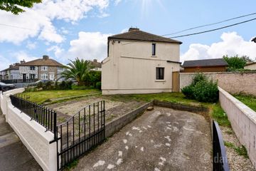 649 Carnlough Road, Cabra, Dublin 7, Co. Dublin, D07V9F9 — photo 3