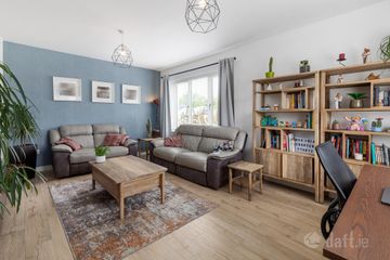 2 River Drive, Ashtown, Dublin 15, D15 P8NP — photo 3