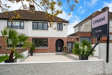 14 South Avenue (With Attic Conversion), Mount Merrion, Co. Dublin, A94V2H1