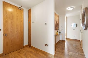 Penthouse, 177 The Links, Elmpark Green, Merrion Road, Dublin 4, D04 FW21 — photo 2