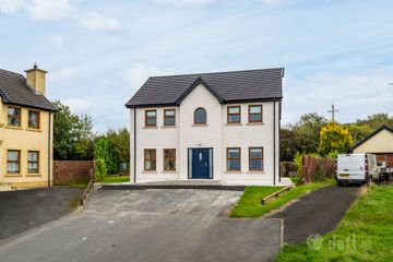 9 Churchlands, Manorcunningham, Co. Donegal, F92NP27 — photo 2