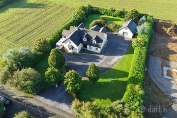 Brown's Lane, Beakstown, Thurles, Co. Tipperary, E41N2C3 — photo 2