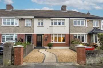 12 Brookwood Heights, Artane, Dublin 5, D05YW58