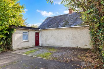 Sir John's Road, Carrick-on-Suir, Co. Tipperary, E32WY00 — photo 2