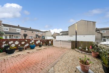 11 Buttercup Drive, Darndale, Dublin 17 — photo 2