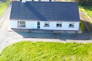 2 x Houses on c .4.5acres, Derryconnor, Gortahork, Co. Donegal, F92VY93 — photo 2
