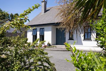 Well House, School Road, Upper Aghada, Aghada, Co. Cork, P25F446 — photo 2