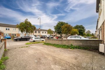 49 Monksfield Walk, Dublin 22, Clondalkin, Dublin 22, D22X4E8 — photo 2