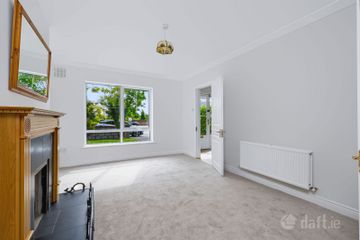 15 The Green, Beaumont Woods, Beaumont, Dublin 9, D09KH22 — photo 2
