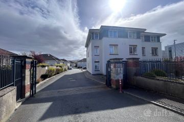 Apartment 28, Moynihan Court, Tallaght, Dublin 24, D24TY72 — photo 2