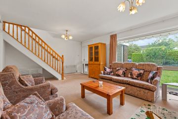 25 Cabinteely Avenue, Cabinteely, Dublin 18, D18WY60 — photo 2