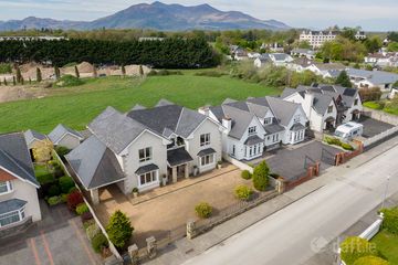 Mill Road, Killarney, Co. Kerry, V93W9F9 — photo 2