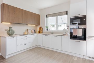 3 Bed House - The Dunloe & The Aherlow , The Glen, Druids Park, Druids Glen Road, Cabinteely, Dublin 18 — photo 2