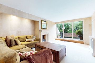 Apartment 5, The Orchard, Grove House, Milltown, Dublin 6, D06V8F7 — photo 3
