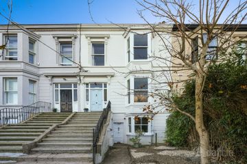 9 Eden Park, Summerhill Road, Glasthule, Co. Dublin, A96W928 — photo 3