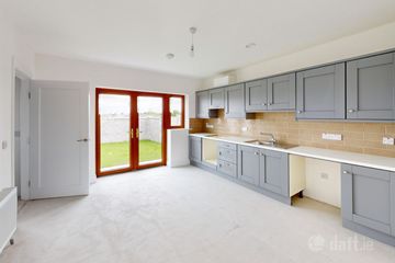 61 Macregol Pairc, Birr, Co. Offaly, R42XK02 — photo 3