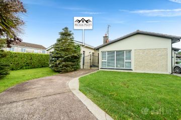 9 Cedarwood Avenue, Waterpark, Carrigaline, Co. Cork, P43XK20 — photo 2