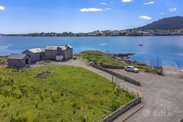 The Old Schoolhouse, Inishnee, Roundstone, Co. Galway — photo 2