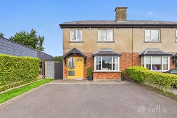1 Bramble Row,, Bansha Road,, Tipperary Town,, Co. Tipperary, E34 YT20 — photo 2
