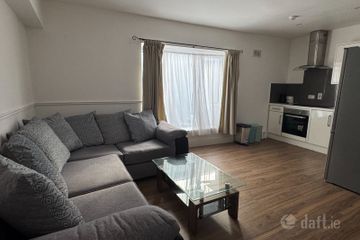 2 Shandon Court Apartments, O'Connell Square, Cork City Centre, Co. Cork — photo 2