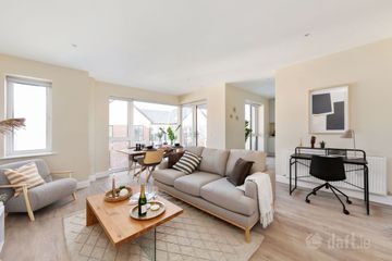 2 Bedroom Apartment, Oatlands Manor, Cherrygarth, Mount Merrion, Co. Dublin — photo 2