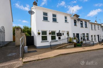 Flo & Oscars Cottage, 1 Back Lane, Ramelton, Co. Donegal, F92Y030