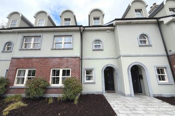 2 Shelbourne Square, North Circular Road, Co. Limerick, V94HP6H — photo 2