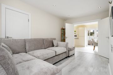 7 Oak Drive, Royal Oak, Santry, Dublin 9 — photo 3