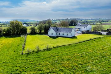 Sliabh Bloom Farmhouse, Oakley Park, Clareen, Co. Offaly, R42YX57 — photo 3