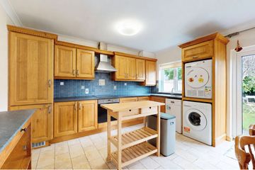 33 Bellevue Park Avenue, Booterstown, Blackrock, Co. Dublin, A94KF72 — photo 2