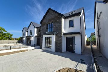 8 Abbey Lane, Mountain Road, Carrigaline, Co. Cork