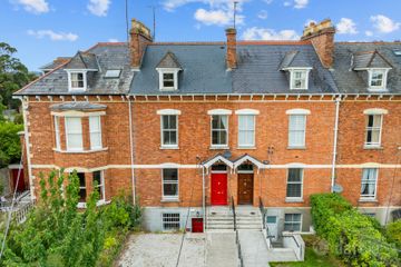 27 Cambridge Terrace, York Road, Dun Laoghaire, Co Dublin, A96H2T7 — photo 3