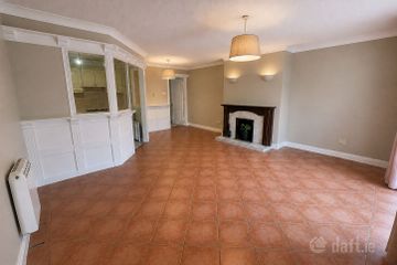 4 The Elms, Forster Street, Galway City Centre, Co. Galway, H91EHX3 — photo 3