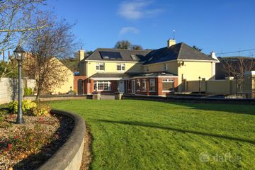 Commercial Premises & 5-Bed House, Hollyford Village, Hollyford, Co. Tipperary, E34HR25 — photo 2