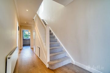 16 Sharavogue, Glenageary, Co. Dublin, A96P7X0 — photo 2