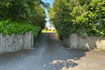 Crofton, Garrynatineel, Ballina, Co. Tipperary, V94WEX4 — photo 2