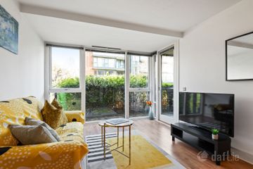 Apartment 26, Weavers Hall, Levmoss Park, Leopardstown, Dublin 18, D18FH58 — photo 3