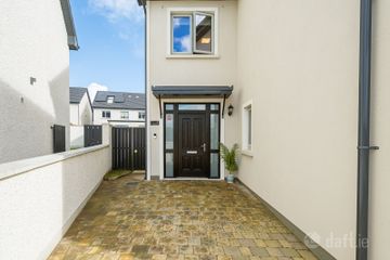 7 Clover Lawn, Janeville, Carrigaline, Co. Cork, P43EY13 — photo 2