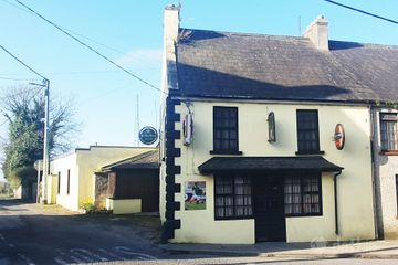 Denny A`s Bar, Main Street, Ballingarry, Co. Limerick, V94C6W4 — photo 2