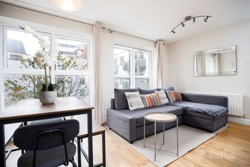 2 Bed Apartment, Old City Music Hall, Temple Bar, Dublin 8 — photo 2