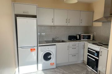 Aparment ,Townhouse Centre, Saint Mary'S Square, Athlone, Co. Westmeath — photo 2