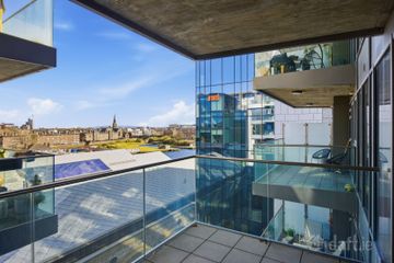 23 Hanover Court, Grand Canal Dock, Dublin 2, D02CD63 — photo 2