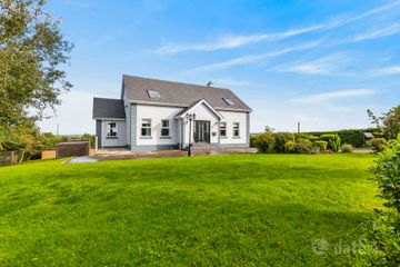 Hill View House, Ardfarna, Bundoran, Co. Donegal, F94HY96 — photo 3