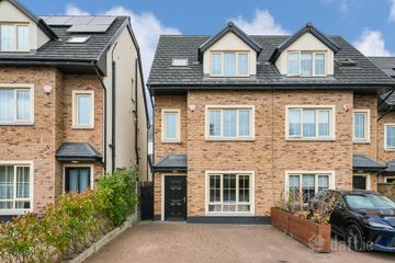 11 Croftwell, Rathcoole, Co. Dublin — photo 2