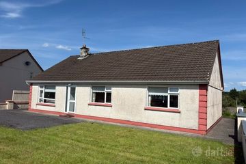Mullach An Eo, 10 Saint Thomas Crescent, Knock, Knock, Co. Mayo, F12YH77 — photo 3