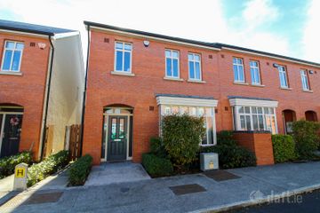 7 The Place, Citywest Village, Dublin 24, D24RXR3 — photo 2